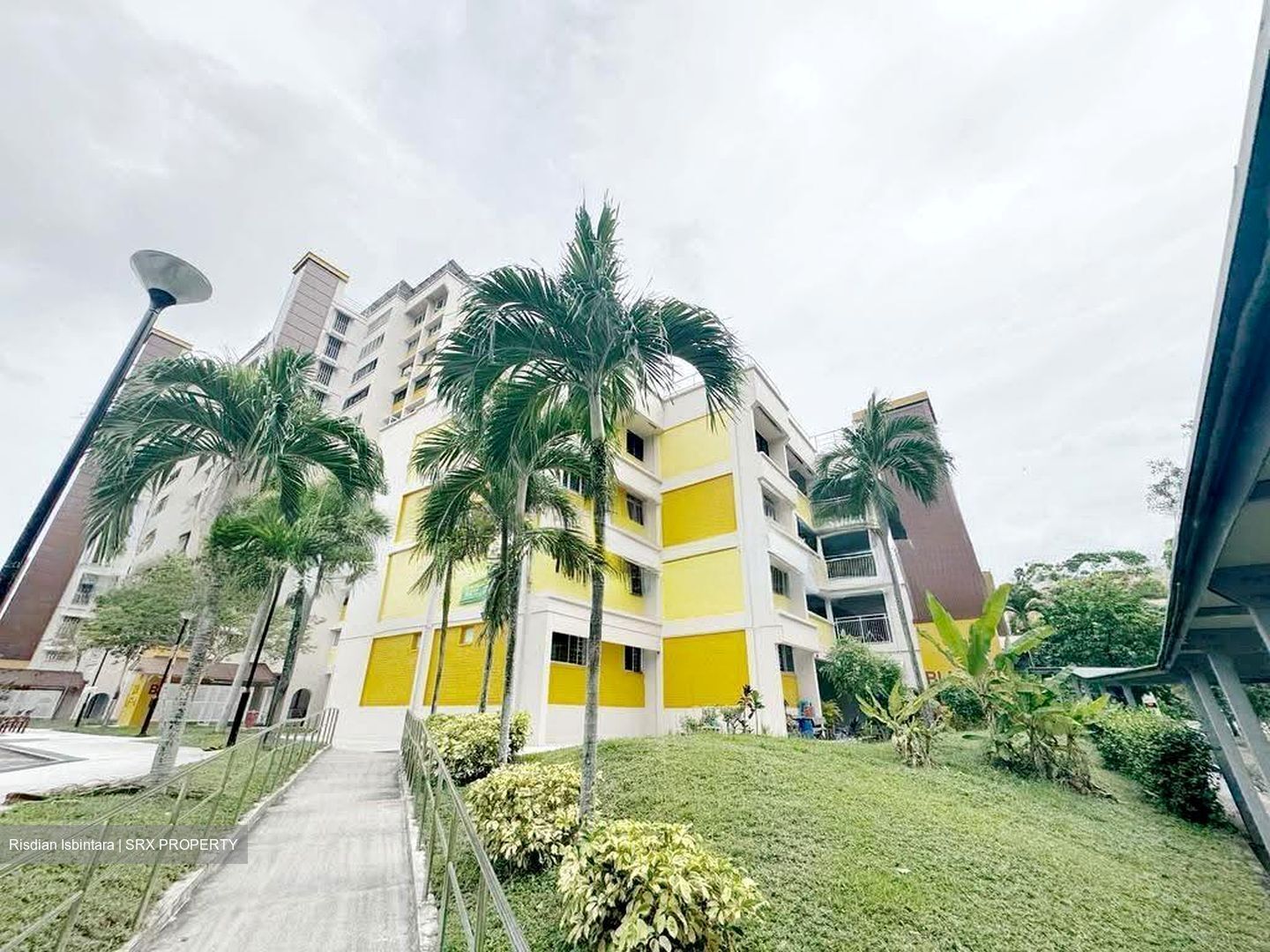 Blk 220 Tampines Street 24 (Tampines), HDB 4 Rooms #638788551